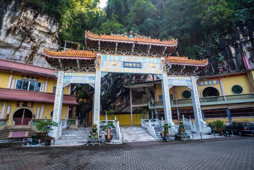 Sam Poh Tong Tempel